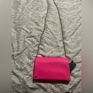 💕HotPink💕 Just in time for Barbie movie! Gold chain vegan leather crossbody!